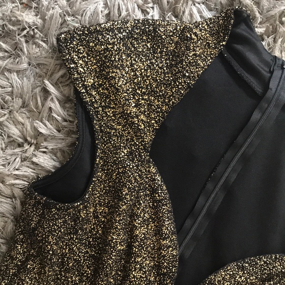 Dress - Picture 5 of 6